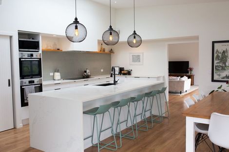 Photo of property in 35 Paetawa Road, Peka Peka, Waikanae, 5391