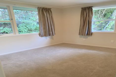 Photo of property in 23 Governor Road, Northland, Wellington, 6012