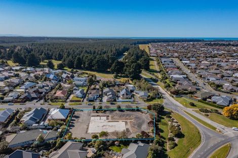 Photo of property in 3 Waitikiri Drive, Parklands, Christchurch, 8083