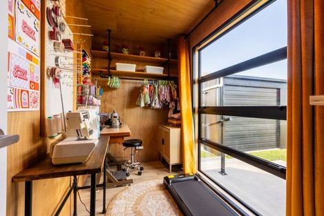 Photo of property in 237 Croydon Road, Midhirst, Stratford, 4394