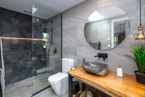 Photo of property in 30 Mcmaster Street, Greytown, 5712