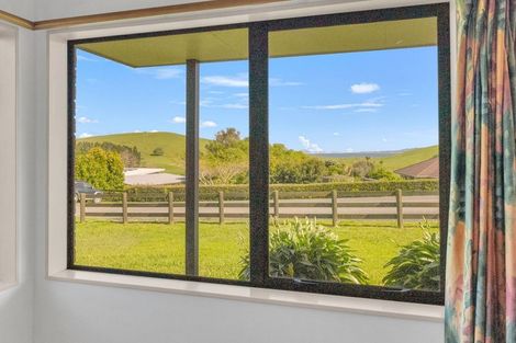 Photo of property in 13 Taipa View Road, Taipa, 0483