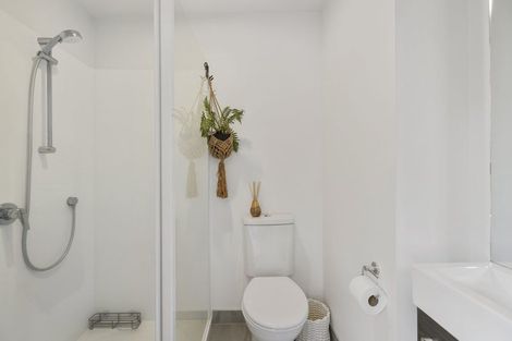 Photo of property in 57 Rua Kai Way, Brooklyn, Wellington, 6021
