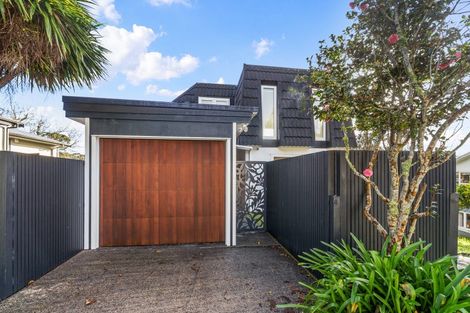 Photo of property in 16 Noall Street, Te Atatu Peninsula, Auckland, 0610