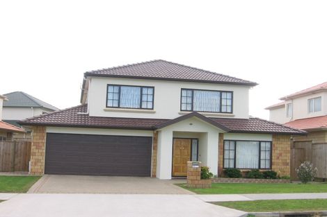 Photo of property in 16 Cyril French Drive, Flat Bush, Auckland, 2016