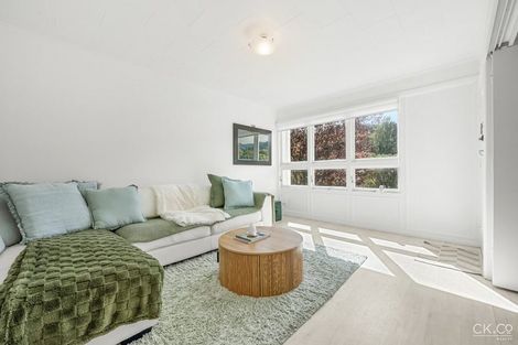 Photo of property in 2/26 Deller Grove, Silverstream, Upper Hutt, 5019