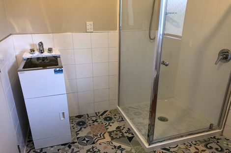 Photo of property in 42 Pisces Road, Glen Eden, Auckland, 0602