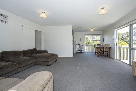 Photo of property in 23 Luckens Road, West Harbour, Auckland, 0618