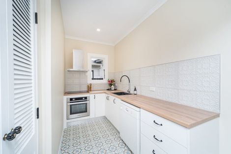 Photo of property in 85 Shamrock Street, Takaro, Palmerston North, 4412