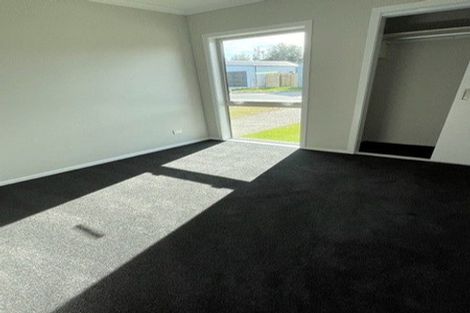 Photo of property in 5 Koru Loop, Paraparaumu, 5032