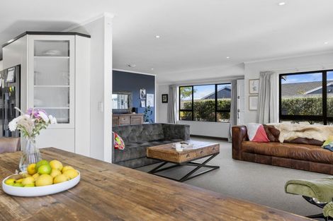 Photo of property in 83 Harvey Street, Waipahihi, Taupo, 3330