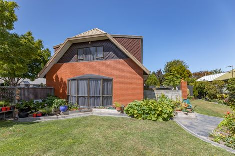 Photo of property in 10 Pyatt Place, Redwood, Christchurch, 8051