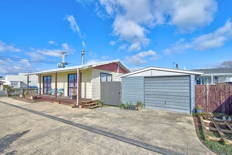 Photo of property in 10 Hogg Crescent, Masterton, 5810