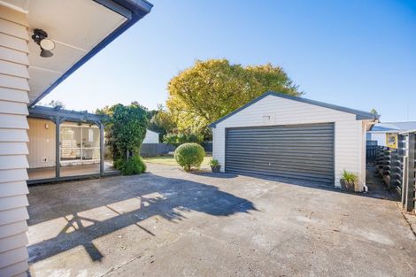 Photo of property in 8 Norwich Place, Awapuni, Palmerston North, 4412