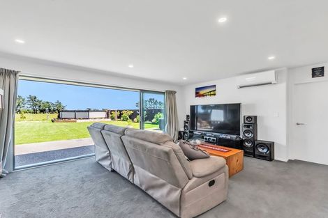 Photo of property in 13 Huntaway Lane, Dunsandel, 7682