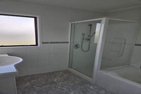 Photo of property in 1/95 Bond Crescent, Forrest Hill, Auckland, 0620