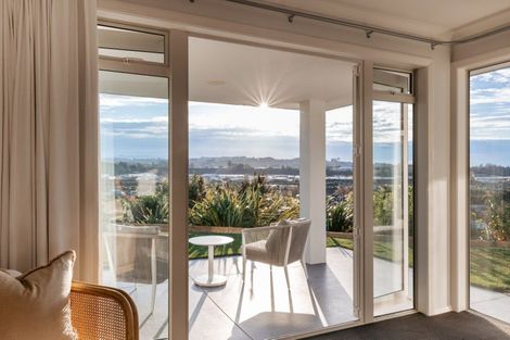 Photo of property in 40 Broadwater Close, Pyes Pa, Tauranga, 3112