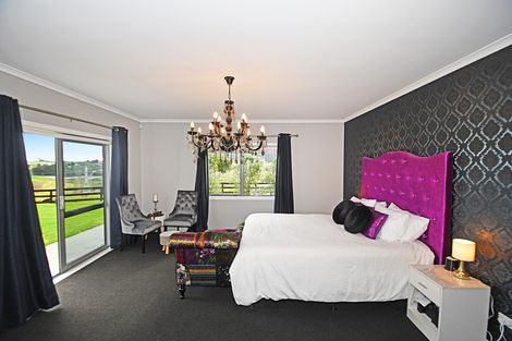 Photo of property in 7 Mountain Road, Kaiwaka, Maungaturoto, 0587