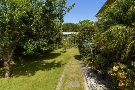 Photo of property in 12 Myrtle Drive, Omokoroa, 3114