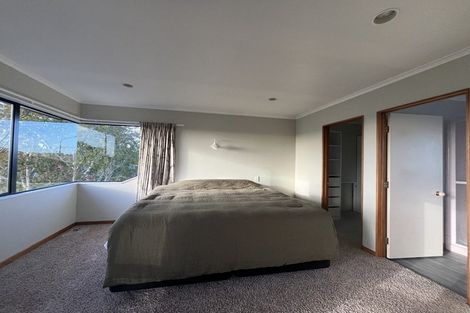 Photo of property in 15 Del Mar Place, Merrilands, New Plymouth, 4312