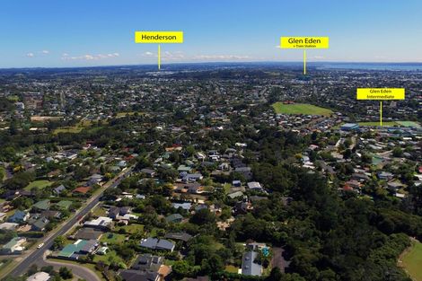 Photo of property in 22 Greenwoods Close, Titirangi, Auckland, 0604