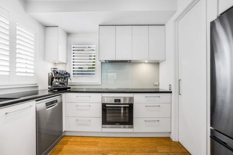 Photo of property in 28b Bluefin Way, West Harbour, Auckland, 0618