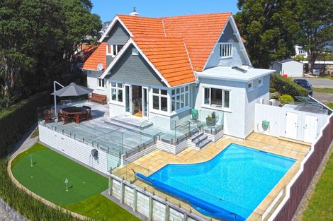 Photo of property in 14 Glen Almond Street, New Plymouth, 4310