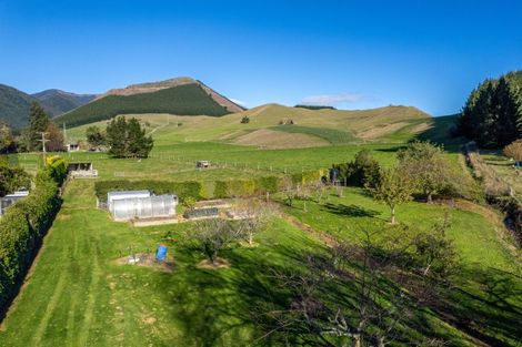 Photo of property in 68 Hiwipango Road, Belgrove, Wakefield, 7095