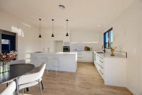 Photo of property in 3 Mount Prospect Lane, Wanaka, 9305