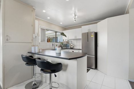 Photo of property in 69 Holmes Road, Manurewa, Auckland, 2102