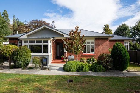 Photo of property in 9 Kelso Street, Roxburgh, 9500