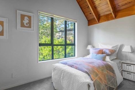 Photo of property in 6 Tree Fern Trail, Campbells Bay, Auckland, 0630