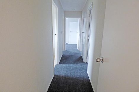 Photo of property in 8 Woodside Road, Massey, Auckland, 0614