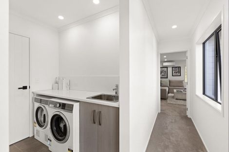 Photo of property in 33 The Ritz, Orewa, 0931