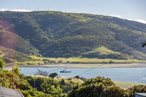 Photo of property in 8 Kiriwai Road, Paremata, Porirua, 5024