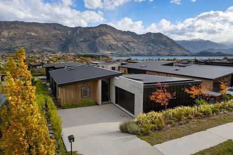 Photo of property in 15 Mills Road, Wanaka, 9305