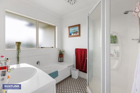 Photo of property in 18 Lysaght Place, Welcome Bay, Tauranga, 3112