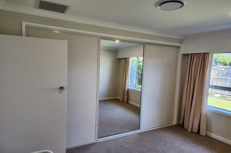 Photo of property in 1 Guinness Crescent, Ilam, Christchurch, 8041