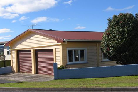 Photo of property in 17 Johnston Road, Kawakawa, 0210
