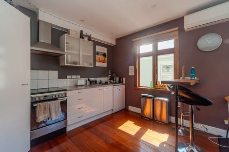 Photo of property in 9 Rolleston Street, Mount Cook, Wellington, 6021