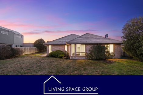 Photo of property in 29 Linkwater Way, Parklands, Christchurch, 8083