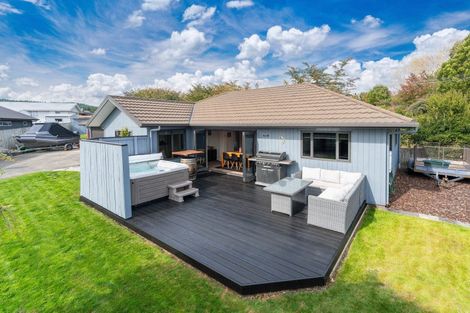 Photo of property in 19 Brompton Close, Richmond Heights, Taupo, 3330