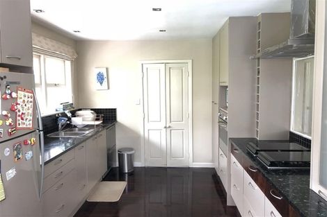 Photo of property in 1/32a Howard Road, Northcote, Auckland, 0627