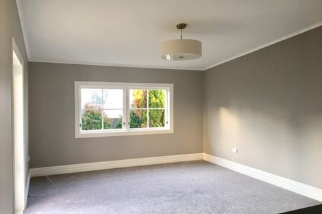 Photo of property in 2 Milton Road, Northcote Point, Auckland, 0627