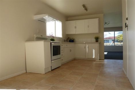Photo of property in 5/69 Kenderdine Road, Papatoetoe, Auckland, 2025