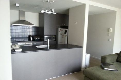 Photo of property in Montreaux Apartments, 7j/164 The Terrace, Wellington Central, Wellington, 6011