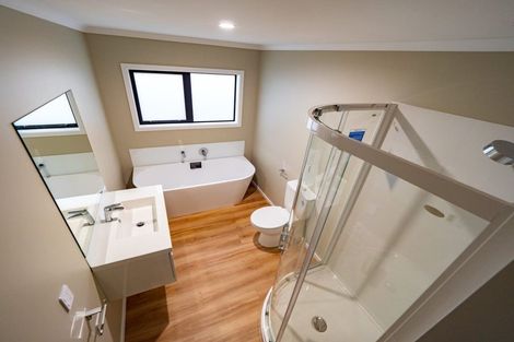 Photo of property in 8 Koru Loop, Paraparaumu, 5032