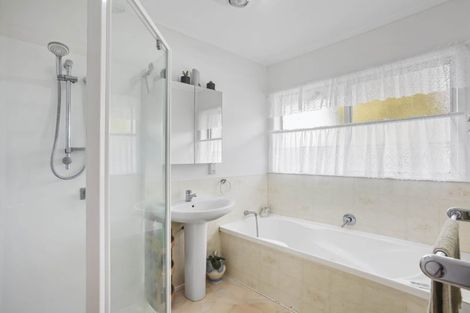 Photo of property in 19 Merchant Avenue, Te Atatu South, Auckland, 0610