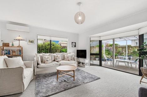 Photo of property in 38 Ngatai Road, Otumoetai, Tauranga, 3110
