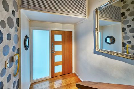 Photo of property in 12 Havelle Avenue, Titirangi, Auckland, 0604